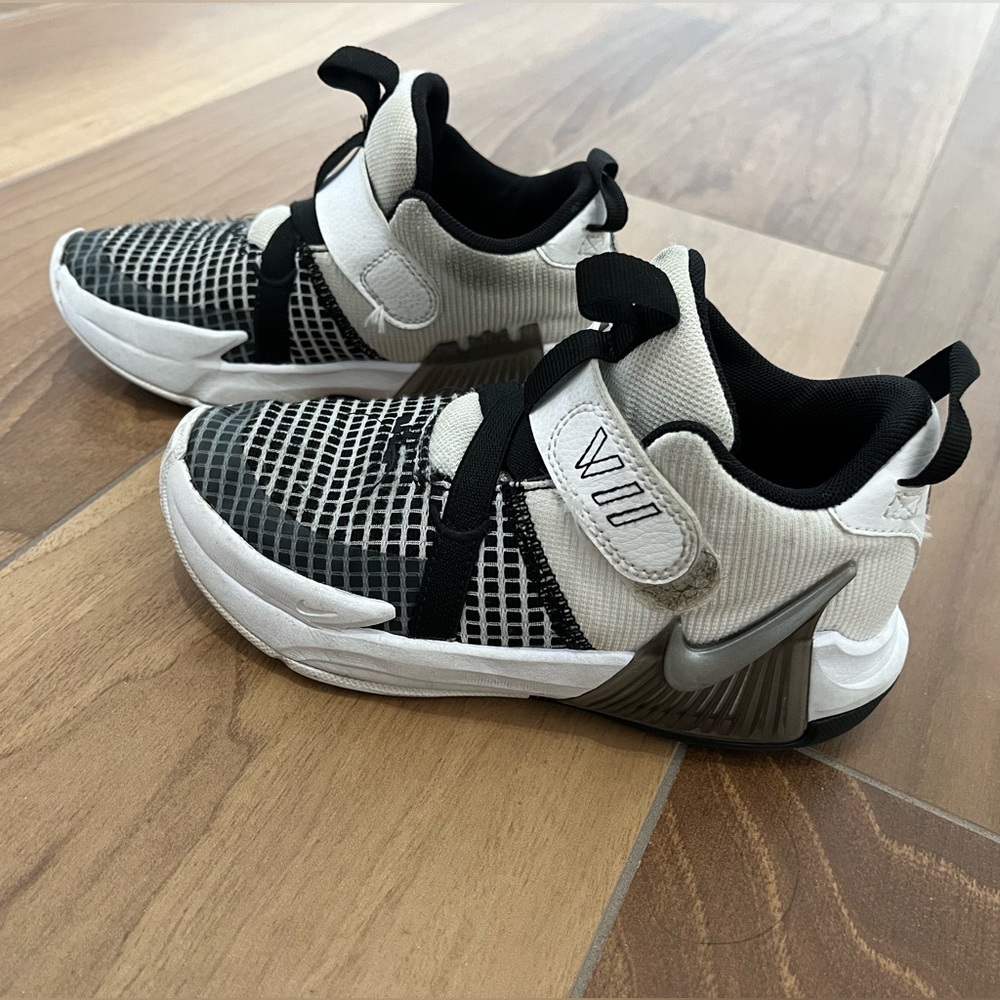 Nike LeBron Witness 7 Little Kids' Shoes Size 13 c